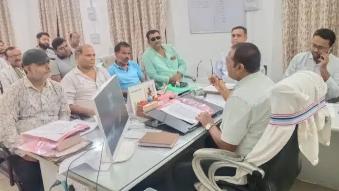 Bhagalpur News Meeting मतदान दिवस पर गैर सरकारी कर्मियों को भी मिलेगा सवैतनिक अवकाश