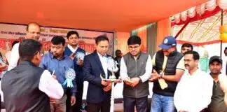 Bhagalpur News : भागलपुर में राज्य स्तरीय अंडर-19 क्रिकेट प्रतियोगिता का भव्य आगाज, मगध ने सारण को 7 विकेट से हराया भागलपुर में राज्य स्तरीय अंडर-19 क्रिकेट प्रतियोगिता का भव्य आगाज