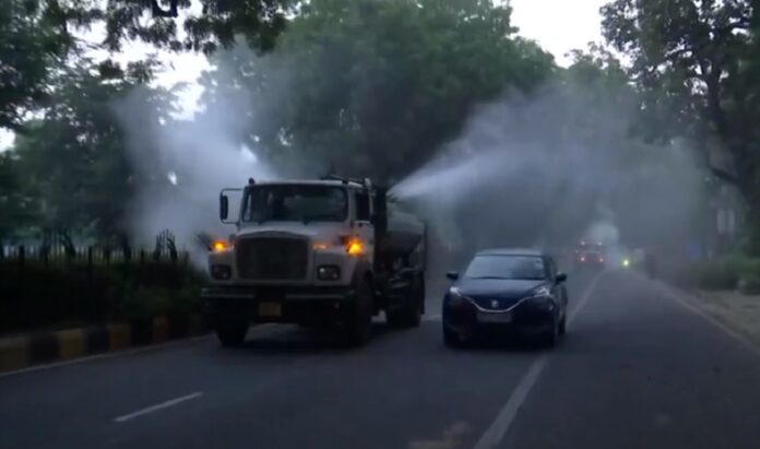 दिल्ली में AQI खराब श्रेणी में दर्ज