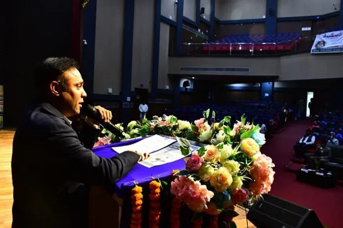 Pledge against child marriage बाल विवाह के खिलाफ दिलाई गई शपथ