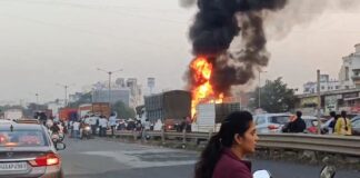 ट्रक ने कई वाहनों को रौंदा, 8 की मौत