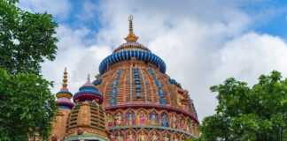 संस्कार से निखरता है बच्चों का भविष्य