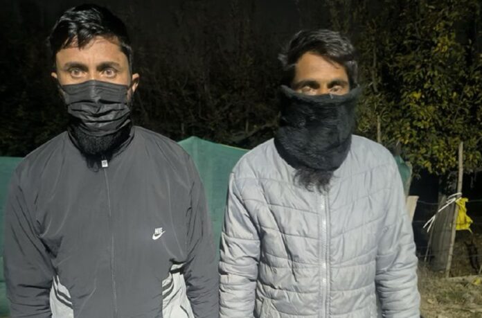 सुरक्षाबलों ने धर दबोचे दो हाइब्रिड आतंकवादी