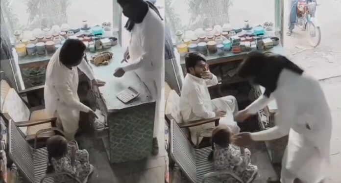 बच्ची की मासूमियत ने बदल दिया पूरा मंसूबा