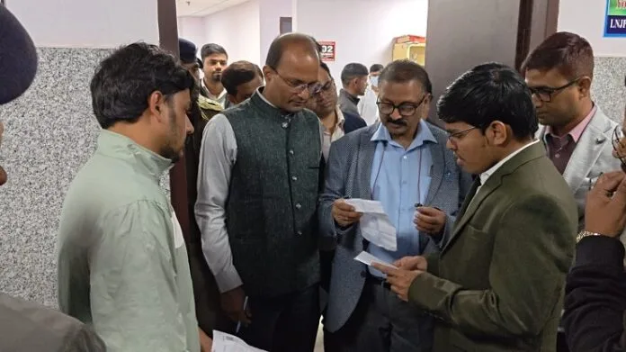 Bhagalpur DDC डीडीसी ने जिला अस्पताल का निरीक्षण किया.