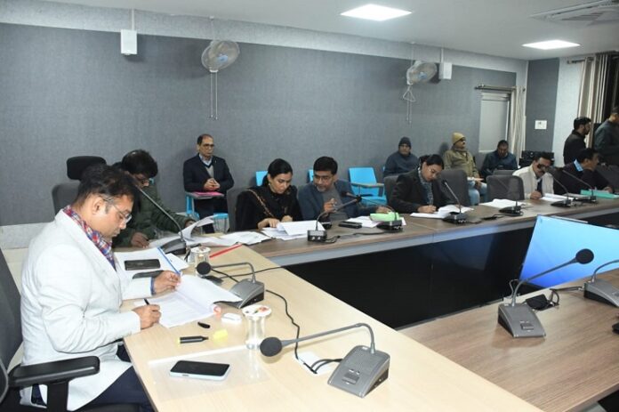 राजस्व वसूली तेज करने के निर्देश