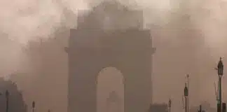 Delhi Air Pollution: स्मॉग की गिरफ्त में दिल्ली-NCR, AQI ‘गंभीर’, हवा सेहत पर भारी AQI 'गंभीर', हवा सेहत पर भारी