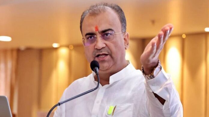 ड्यूटी से फरार डॉक्टरों की अब खैर नहीं