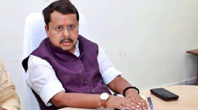 मंत्री नितिन नवीन