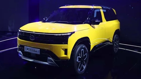 Tata Sierra 2025 Price पांच वेरिएंट्स की कीमतें घोषित