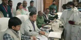 Bhagalpur : डीएम ने दवा खाकर की एमडीए अभियान की शुरुआत, 17 दिन चलेगा फाइलेरिया रोधी अभियान Bhagalpur