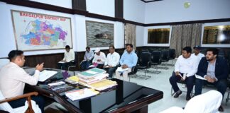 भागलपुर में गैस को लेकर मची अफरातफरी, डीएम ने की बैठक; कहा- एलपीजी की कोई कमी नहीं भागलपुर डीएम