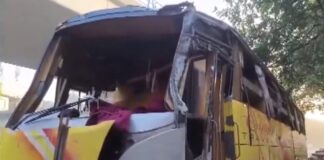 दिल्ली के करोल बाग में भीषण बस हादसा, 2 की मौत; मंदिर चौराहे के पास पलटा वाहन Delhi Bus