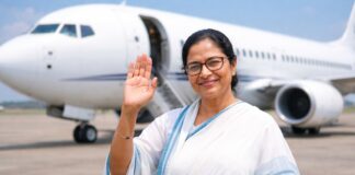 तेज बारिश-आंधी से थमा सफर, 1 घंटे तक आसमान में चक्कर लगाता रहा ममता बनर्जी का विमान ममता बनर्जी