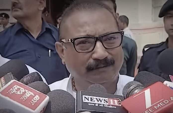 मंत्री अशोक चौधरी