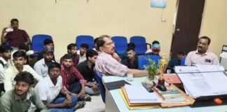 भागलपुर मारवाड़ी महाविद्यालय में छात्रों का प्रदर्शन, जर्जर छात्रावास और पानी संकट पर उठाई आवाज मारवाड़ी महाविद्यालय