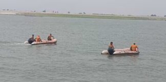 Bhagalpur News: महादेवपुर घाट पर गंगा में डूबे युवक की तलाश दूसरे दिन भी जारी भागलपुर न्यूज