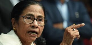 TMC पर सियासी संकट, बिखराव की अटकलों के बीच 50 विधायक आज लेंगे बड़ा फैसला ममता बनर्जी