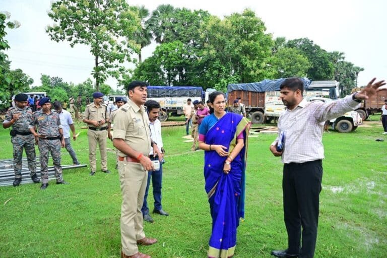 भागलपुर : मुख्यमंत्री के आगमन की तैयारी तेज, डीएम ने डिग्री कॉलेज परिसर का किया निरीक्षण