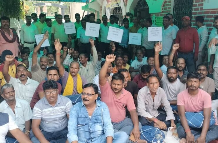 भागलपुर नगर निगम कर्मचारियों की हड़ताल