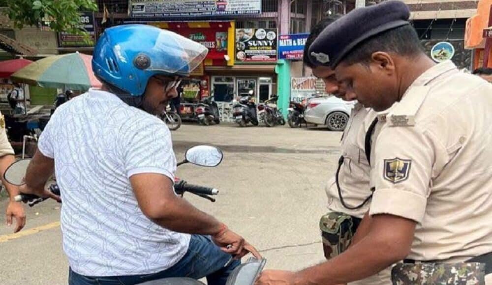भागलपुर में पुलिस का वाहन जांच अभियान