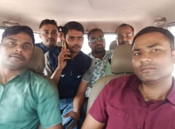 बिहार के भागलपुर में विजिलेंस की बड़ी कार्रवाई, बिजली कनेक्शन के नाम पर चार हजार घूस लेते JE धराया बिहार के भागलपुर में विजिलेंस की बड़ी कार्रवाई, बिजली कनेक्शन के नाम पर चार हजार घूस लेते JE धराया Bhagalpur Vigilance Raid 2