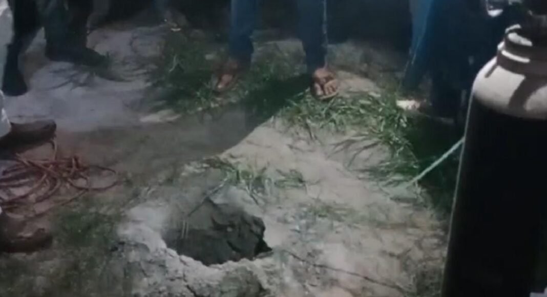 Piyush rescued from borewell in Gaya