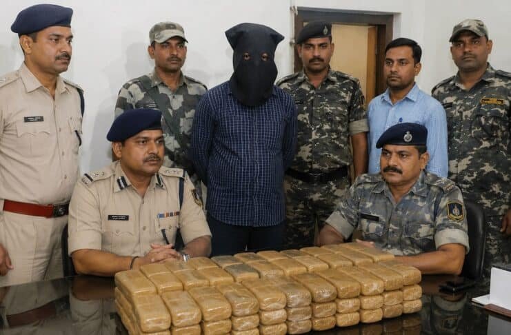 मुजफ्फरपुर में चरस के साथ तस्कर गिरफ्तार