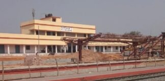 भागलपुर में मालगाड़ी की चपेट में आने से 3 रेल मजदूरों की दर्दनाक मौत, एक घायल railway track accident site