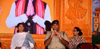 भीड़ प्रबंधन से ट्रैफिक तक, DM-SSP ने अधिकारियों को सौंपे अहम जिम्मेदारी श्रावणी मेला को लेकर सुल्तानगंज में संयुक्त ब्रीफिंग