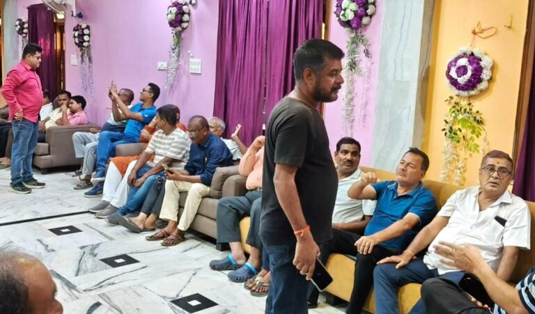 भागलपुर : एयरपोर्ट के पास भवनों पर निगम की कार्रवाई के खिलाफ फूटा गुस्सा, आज होगा घेराव