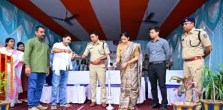 कहलगांव में सहयोग शिविर का आयोजन, DM-SSP ने स्टॉलों का निरीक्षण कर सुनीं जन-समस्याएं Bhagalpur DM and SSP