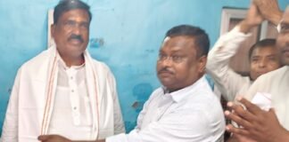 वैशाली में लोगों को संबोधित करते पर्यटन मंत्री केदार प्रसाद गुप्ता