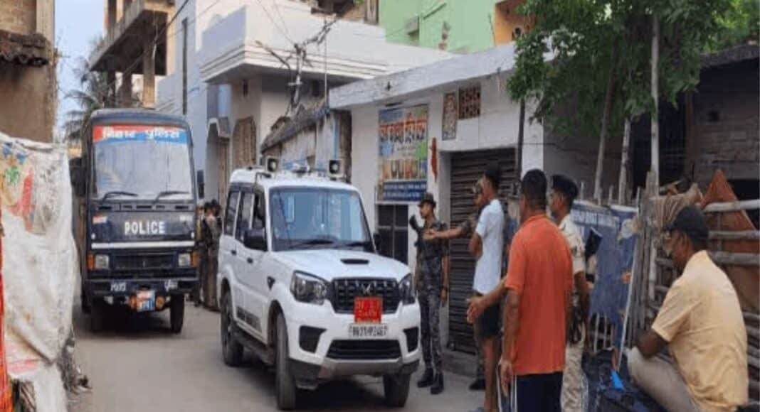 विधायक के घर पुलिस की छापेमारी