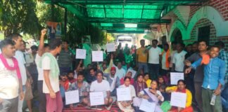 भागलपुर : आठवें दिन हड़ताल पर ‘ब्रेक’ के संकेत, महासंघ के पत्र के बाद लौटेंगे कर्मचारी नगर निगम कर्मचारियों की हड़ताल.