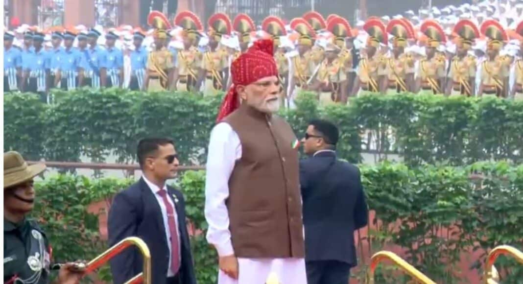 लाल किले से पीएम मोदी का संबोधन