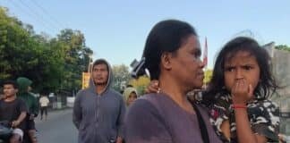 Video : इंडोनेशिया में सुबह-सुबह कांपी धरती, 7.7 के भूकंप के बाद वीडियो आया सामने; दहशत में दिखे लोग इंडोनेशिया में 7.7 तीव्रता का भूकंप