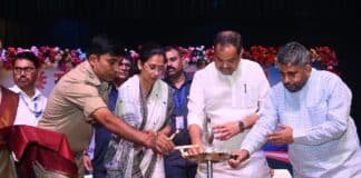 सोलर पैनल लगवाने उमड़े लोग, 111 उपभोक्ताओं ने कराया रजिस्ट्रेशन; पांच को मौके पर लोन मंजूर सोलर सह लोन मेले में सोलर पैनल