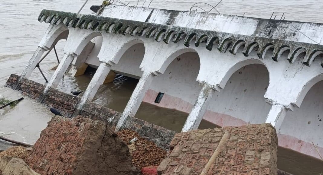 100 साल पुराना चैती दुर्गा मंदिर