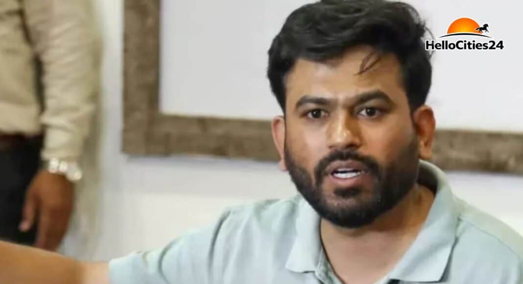अभिजीत दीपके प्रदर्शन