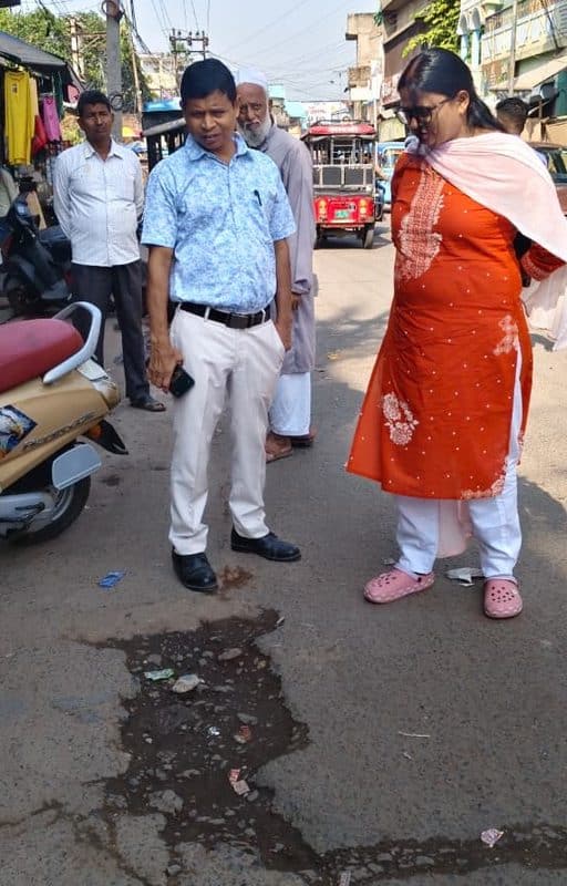 Bhagalpur : 27 अक्टूबर तक सड़कों की जांच पूरी करने का आदेश, 28 को DM के सामने पहुंचेगी रिपोर्ट Bhagalpur : 27 अक्टूबर तक सड़कों की जांच पूरी करने का आदेश, 28 को DM के सामने पहुंचेगी रिपोर्ट Bhagalpur Road Inspection