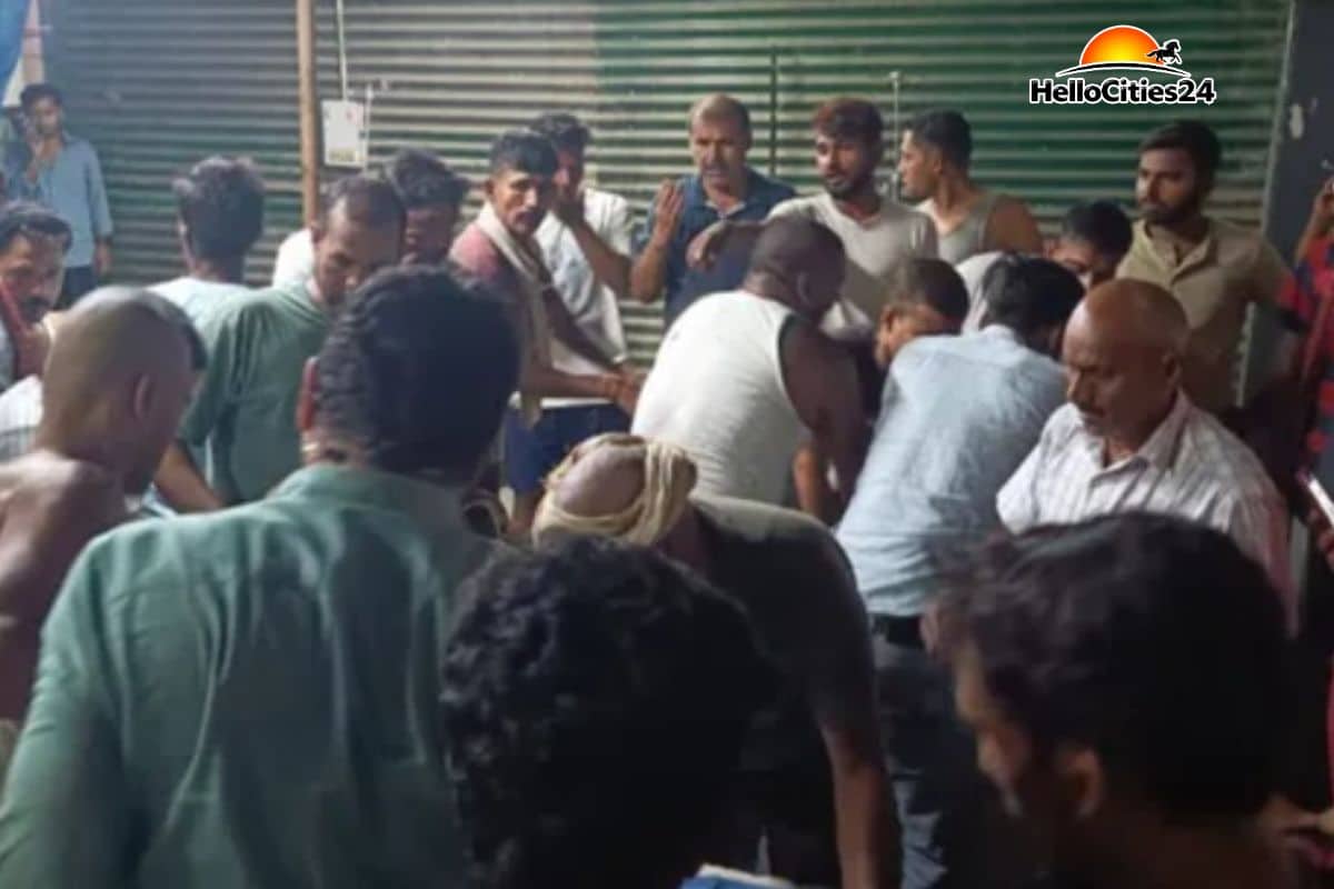Bihar : वैशाली में भोज खाने निकले 20 लोग नाव पलटने से डूबे, 13 की मौत; रामपुर श्यामचंद में मचा कोहराम Bihar : वैशाली में भोज खाने निकले 20 लोग नाव पलटने से डूबे, 13 की मौत; रामपुर श्यामचंद में मचा कोहराम Raghopur Boat Accident 03